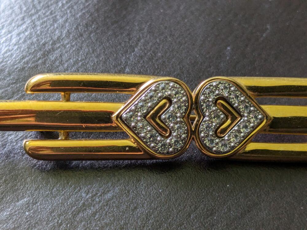 Monet Vintage "Wings of Love" Gold-tone Bar Brooch with Rhinestone hearts EUC!